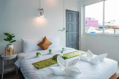 带阳台豪华双人间 — LimeTree Loft Guesthouse